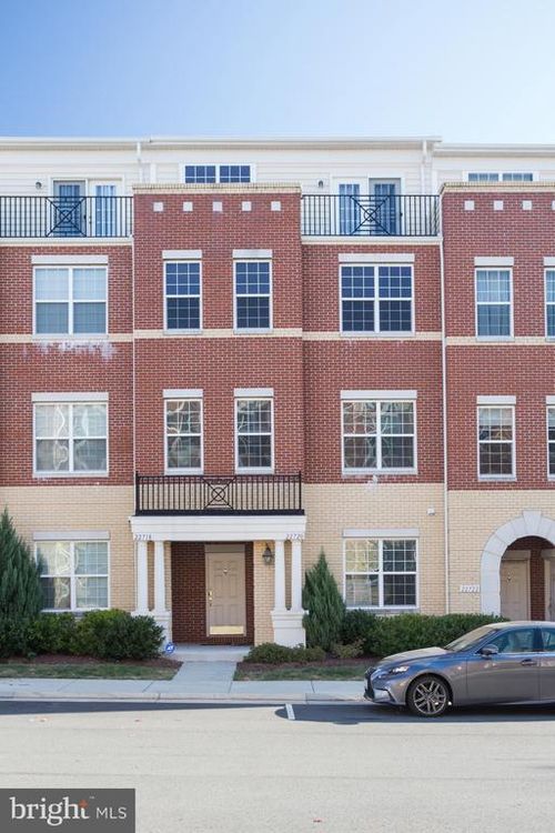 22720 Beacon Crest Ter, BRAMBLETON, VA, 20148-6414 | Card Image