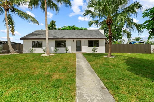 20620 Sw 120 Th Pl, House other with 3 bedrooms, 2 bathrooms and null parking in Miami FL | Image 33