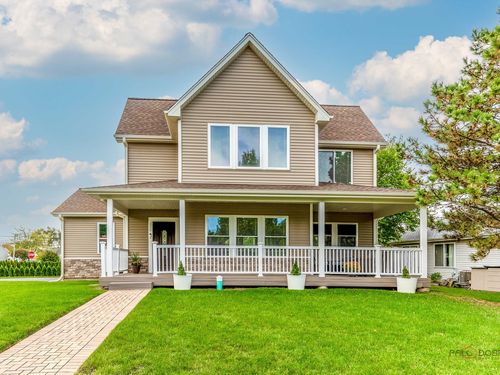 355 Woodhill Ln, Lake Villa, IL, 60046-6453 | Card Image