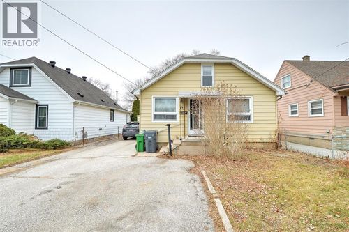 1927 Balfour Boulevard, Windsor, ON, N8T2S4 | Card Image