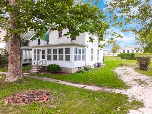 60 Center St, Saunemin, IL, 61769-7501 | Card Image