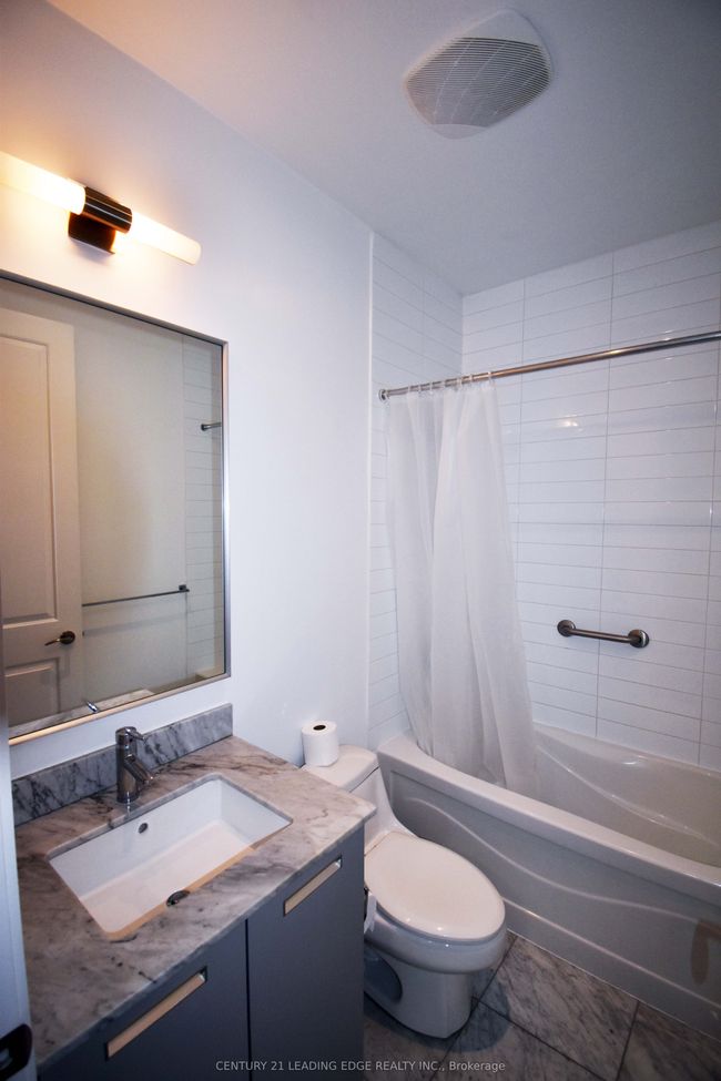 1503 - 21 Balmuto St, Condo with 2 bedrooms, 2 bathrooms and null parking in Toronto ON | Image 13