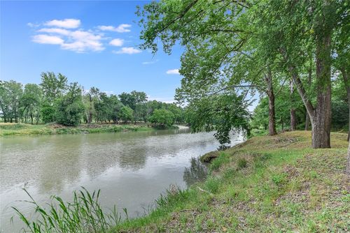 503 Colorado St, Smithville, TX, 78957-1003 | Card Image