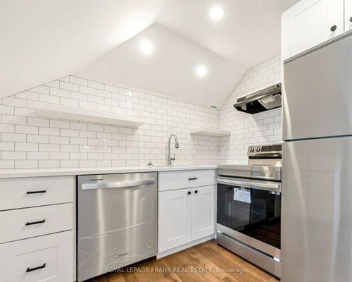 3rd-flr-622 Simcoe St N, Oshawa, ON, L1G4V4 | Card Image