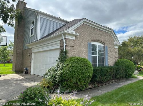 45655 Larchmont Dr, Canton, MI, 48187-4722 | Card Image