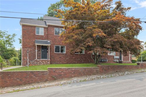 44 Newell St, West Warwick, RI, 02893-1852 | Card Image