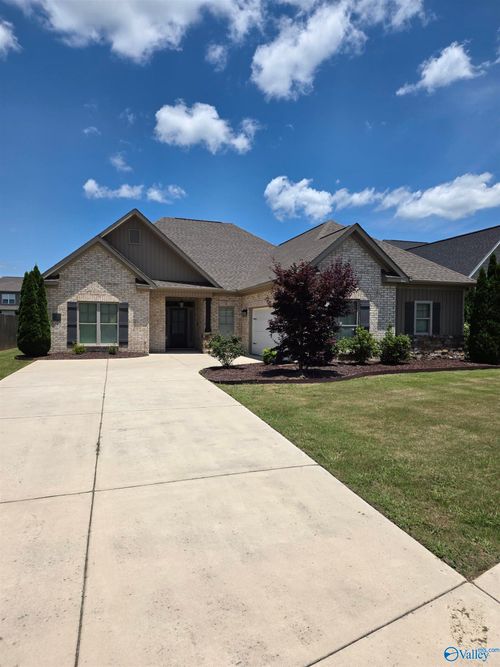 15 Cobbs Cove Way Se, Huntsville, AL, 35803-3116 | Card Image
