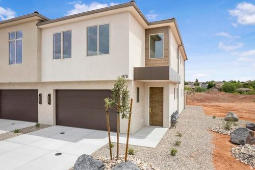 1002 N Manen St, Washington, UT, 84780-3901 | Card Image