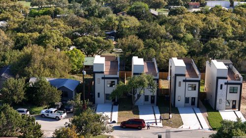 656 Canyon Circle Dr, Canyon Lake, TX, 78133-2894 | Card Image