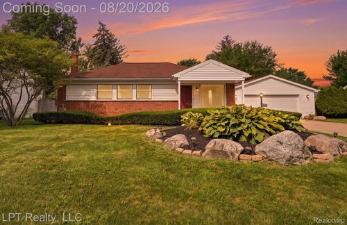 37155 Jordan St, Clinton Twp, MI, 48036-2577 | Card Image