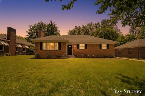 216 Boltwood Dr, Grand Rapids, MI, 49505-3522 | Card Image
