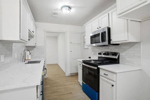 211 Rambling Lane, Euless, TX, 76039 | Card Image