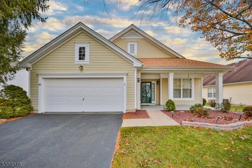 107 Kensington Cir, Belvidere, NJ, 07823-1716 | Card Image