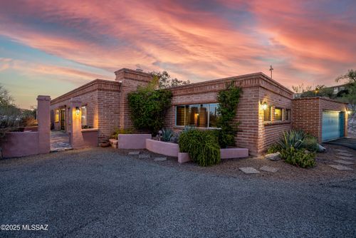 6015 N Camino De Santa Valera, Tucson, AZ, 85718-3720 | Card Image