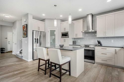 1020 Chinook Gate Heath Sw, Airdrie, AB, T4B5C9 | Card Image
