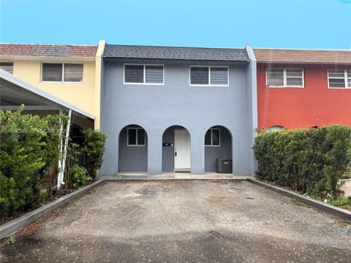 7155 W 2nd Way, Hialeah, FL, 33014-5323 | Card Image