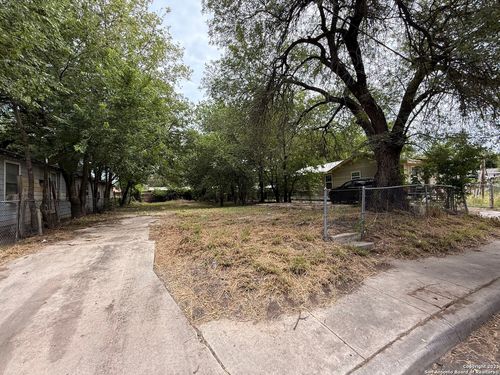 2807 Roselawn Rd, San Antonio, TX, 78226-1317 | Card Image