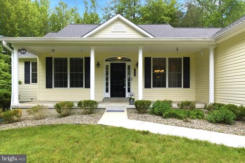 16447 Swans Rest Pl, Hughesville, MD, 20637-2973 | Card Image