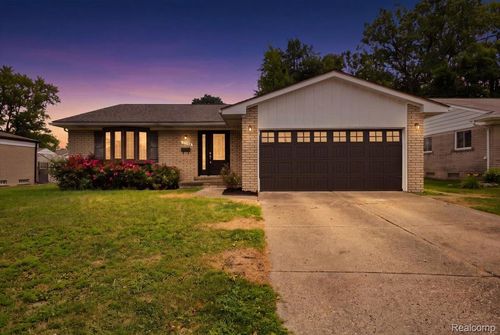 33099 Lancashire St, Westland, MI, 48185-2848 | Card Image