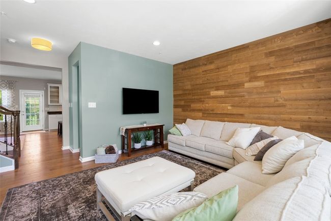 1004 Pointe View Dr, Townhouse with 3 bedrooms, 3 bathrooms and 2 parking in Mars PA | Image 10