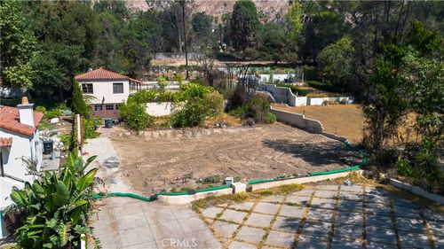 1689 E Altadena Dr, Altadena, CA, 91001-1855 | Card Image