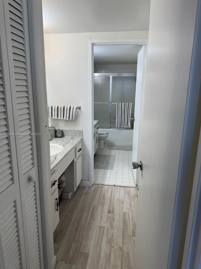 APT-908 - 500 Three Islands Blvd, Condo with 2 bedrooms, 2 bathrooms and null parking in Hallandale Beach FL | Image 4