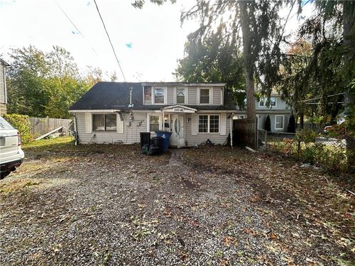 34048 Beach Park Ave, Eastlake, OH, 44095-2426 | Card Image