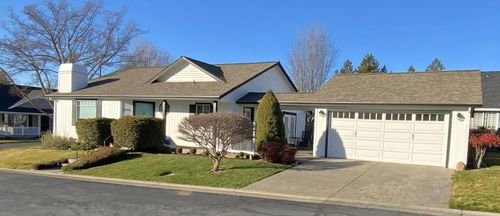 3555 Village Dr, Medford, OR, 97504-9283 | Card Image