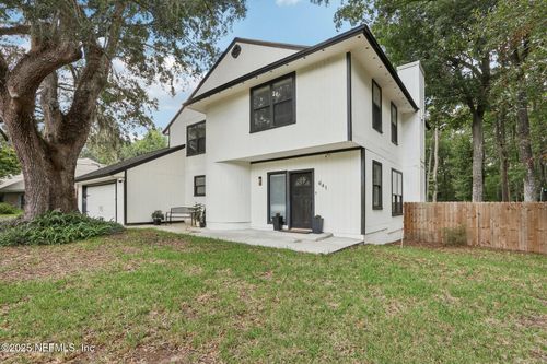 641 Nelson Dr, Orange Park, FL, 32073-5438 | Card Image