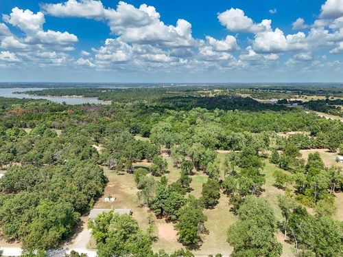 8 Rose Ln, Shawnee, OK, 74801-5637 | Card Image
