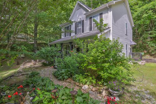 141 Andrews Park Rd, Cullowhee, NC, 28723-1560 | Card Image