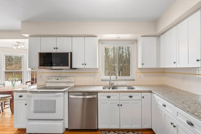 30347 Georgetown Dr, House other with 4 bedrooms, 3 bathrooms and null parking in Beverly Hills MI | Image 15