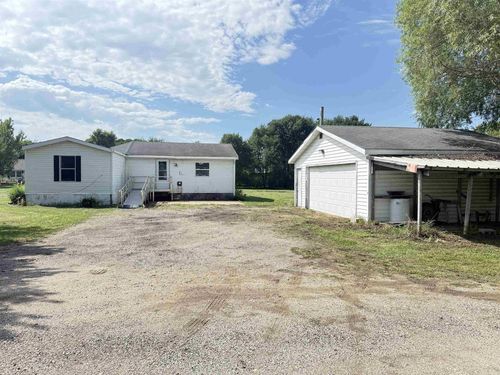 W692 State Road 81, Brodhead, WI, 53520-9596 | Card Image