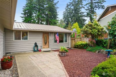 21114 Church Lake Drive E, House other with 3 bedrooms, 1 bathrooms and 1 parking in Bonney Lake WA | Image 2