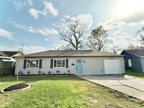 2116 Garvey Dr, Pasadena, TX, 77506-2808 | Card Image