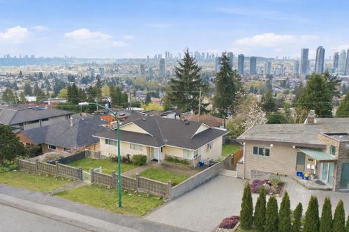 5220 Sunningdale Rd, Burnaby, BC, V5B1M5 | Card Image