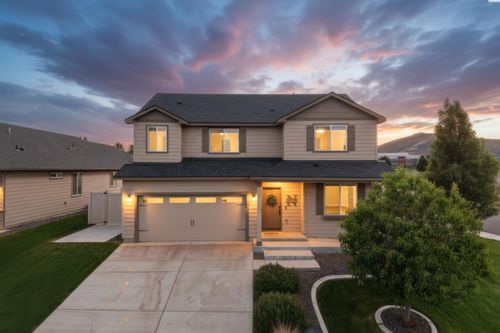 2905 Woodland Pl, Richland, WA, 99352-9000 | Card Image