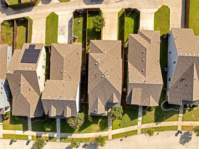 Aerial perspective of suburban area | Image 35