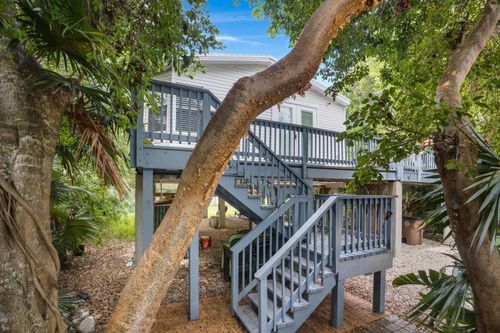336 Orange Ave, Marathon, FL, 33050-5717 | Card Image