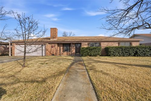 306 Texoma Dr, Whitesboro, TX, 76273-1015 | Card Image