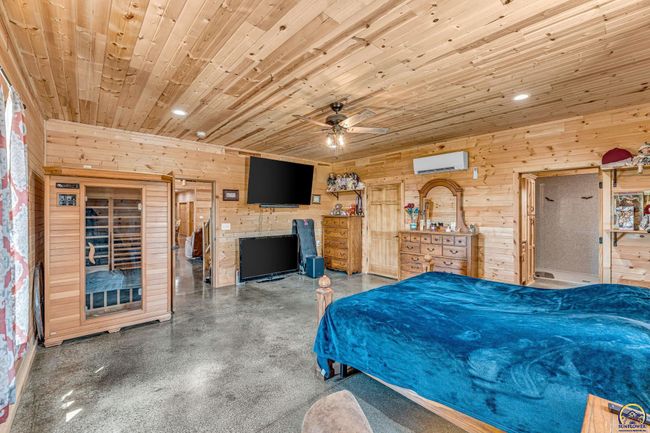 14426 110 Th St, House other with 5 bedrooms, 3 bathrooms and null parking in Oskaloosa KS | Image 19