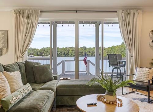 100 Barefoot Way, Winchester, TN, 37398-4725 | Card Image