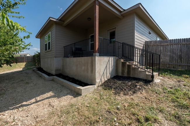 Needs a little love, but get your green thumb on! Back porch. | Image 25