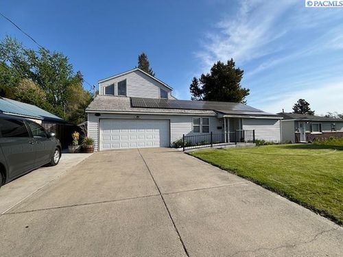 611 W 5th St., Grandview, WA, 98930 | Card Image