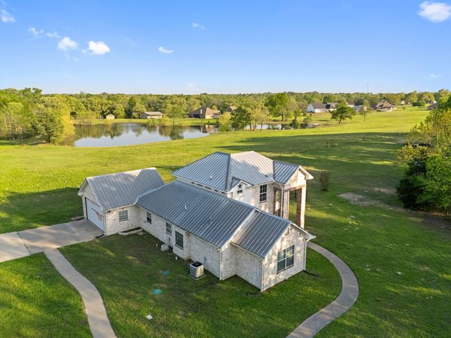 1028 Rs County Road 4261, House other with 3 bedrooms, 3 bathrooms and null parking in Emory TX | Image 5