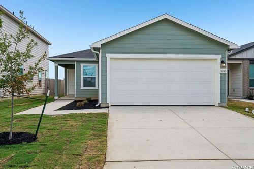 5030 Big Oak Run, Elmendorf, TX, 78112-0519 | Card Image