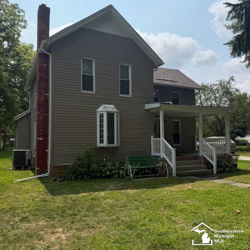 437 Monroe St, Carleton, MI, 48117-9163 | Card Image
