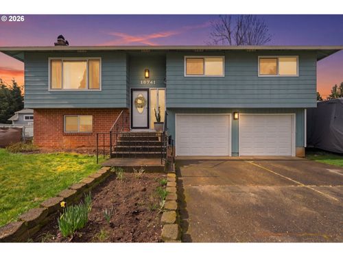 18741 Allegheny Dr, Oregon City, OR, 97045-3903 | Card Image