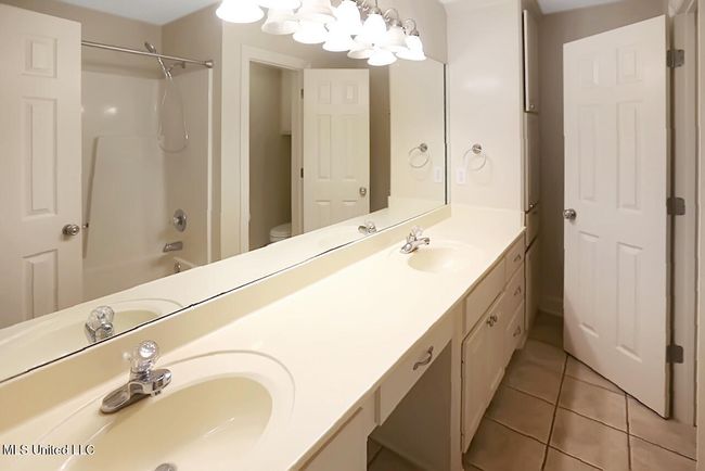 503 W Abbey Pl - 25 | Image 25