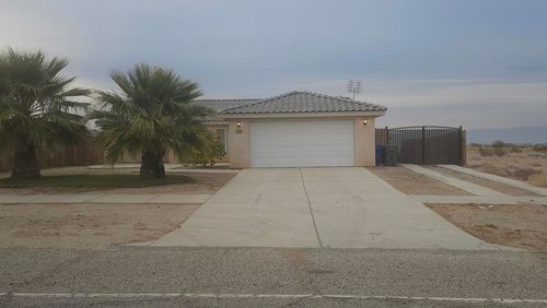 1060 S Marina Dr, Thermal, CA, 92274-6430 | Card Image